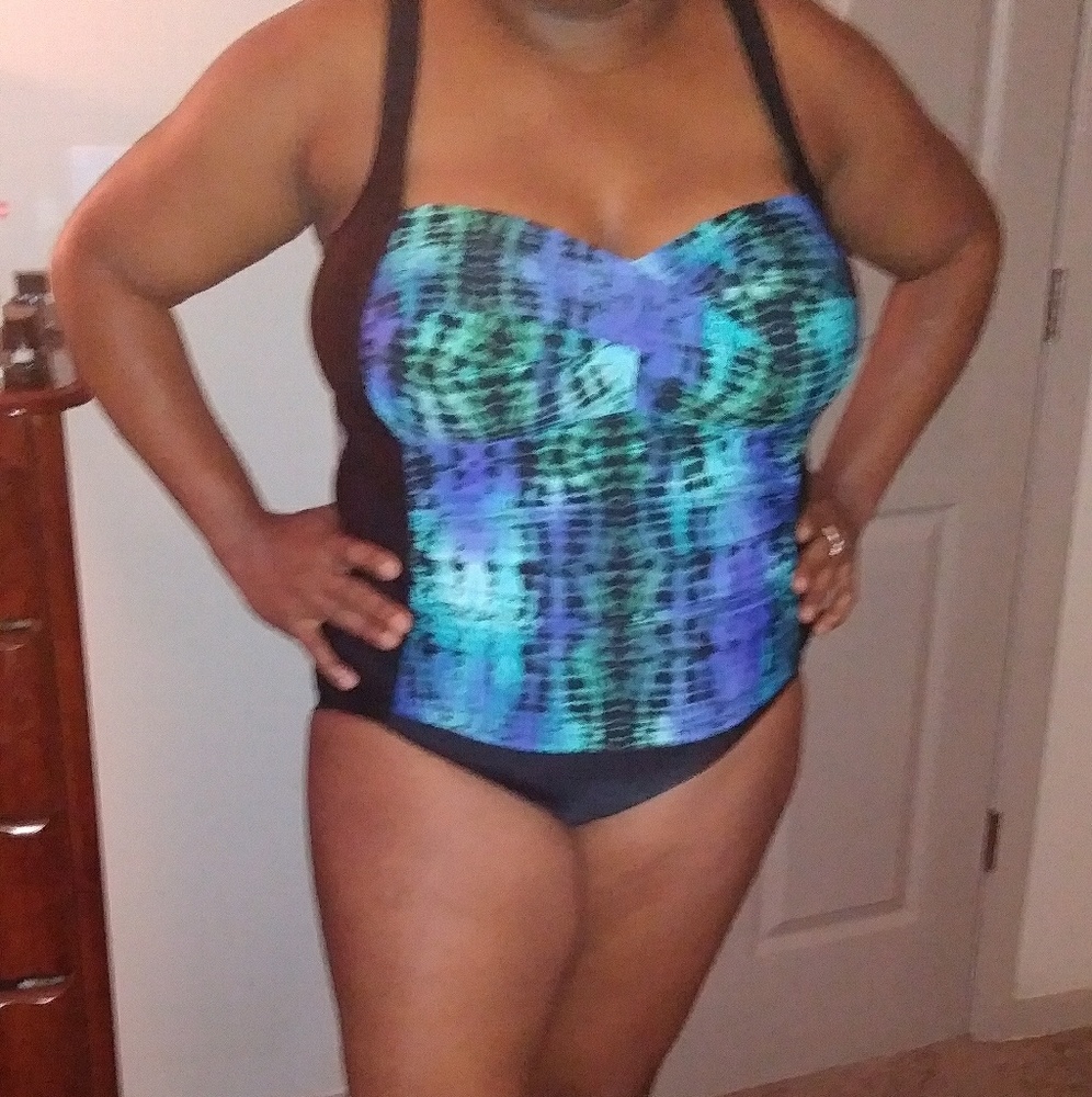 Delta Burke Swim suit
